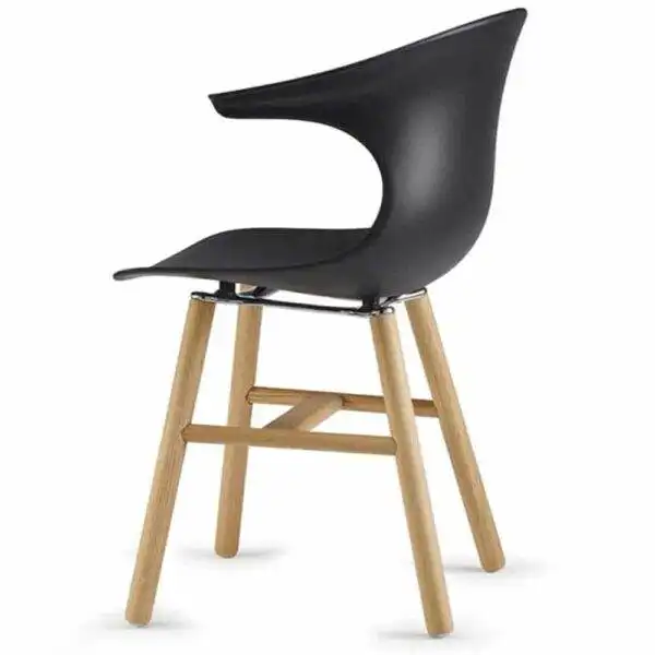 chaise-design-restaurant-coque-noire-pieds-bois-naturel-loop-retro