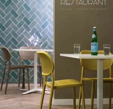 Chaise-restaurant-empilable-jaune-Nut-Nut