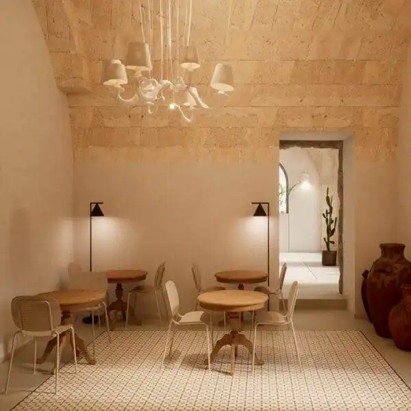 Inspiration-agencement-salle-de-restaurant-chaises-metal-tables-bois