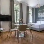 Chaises-professionnelles-dossier-rond-polymère-Hogg